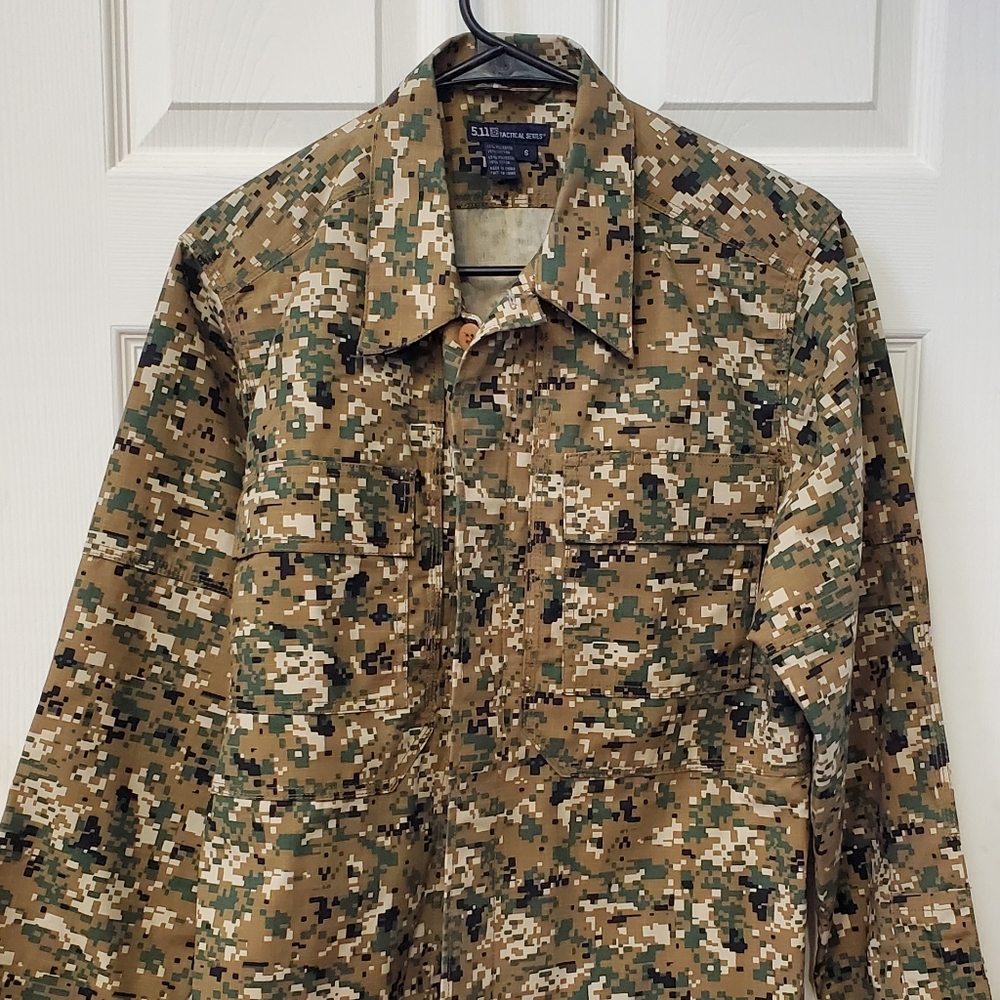 5.11 Tactical Ripstop Digital Woodland Camo Military Conceal Carry Shirt size sm